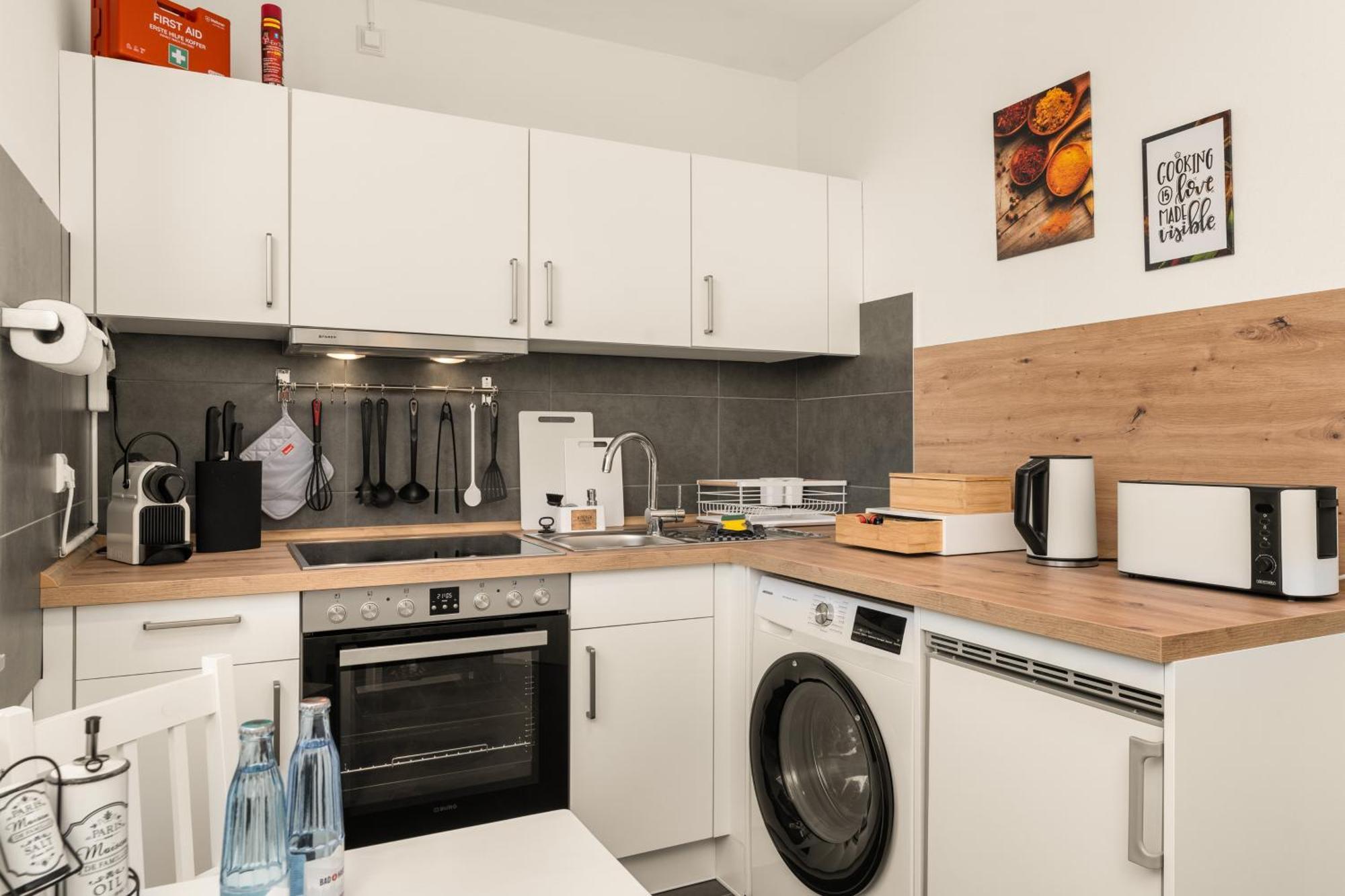 Free Living - City Design Apartments, Zentrum, Outlet, Balkon, Kueche Wolfsburgo Exterior foto